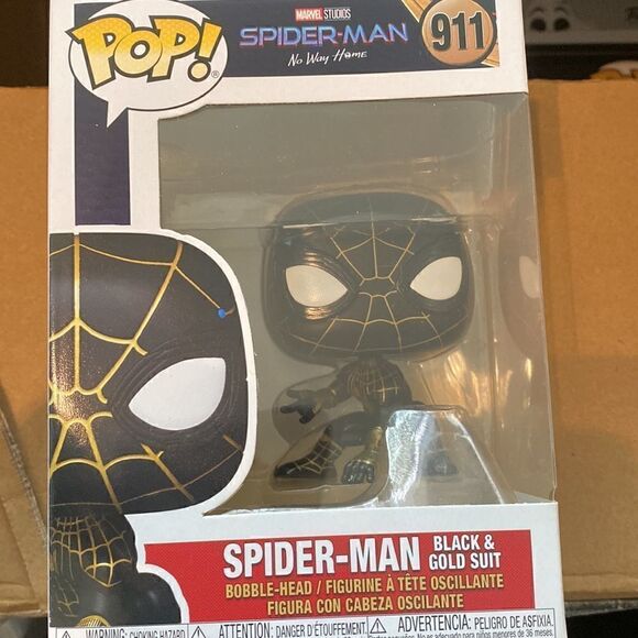 SPIDER-MAN BLACK & GOLD SUIT - SPIDER-MAN: NO WAY HOME - Picture 4 of 7